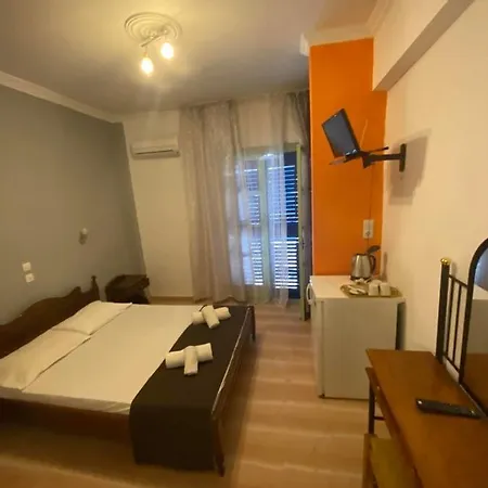Angela - Zoi Affittacamere Città di Skiathos