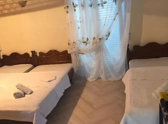 Angela - Zoi Affittacamere Città di Skiathos