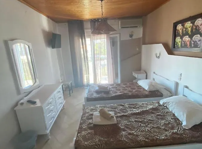 Angela - Zoi Affittacamere Città di Skiathos