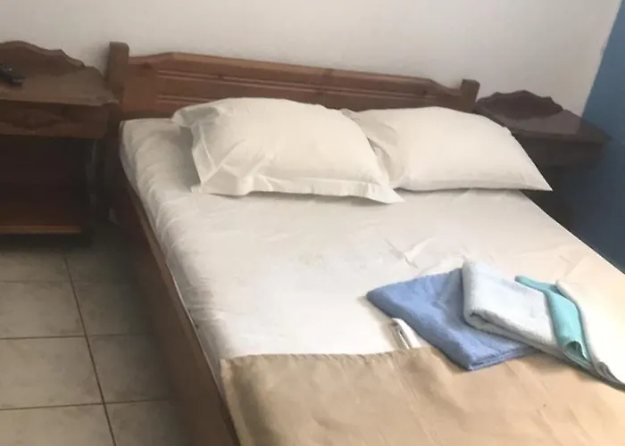 Angela - Zoi Affittacamere Città di Skiathos