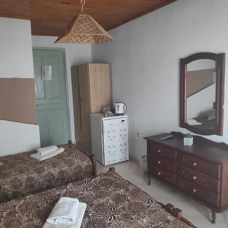 Casa de hóspedes Angela - Zoi 3*