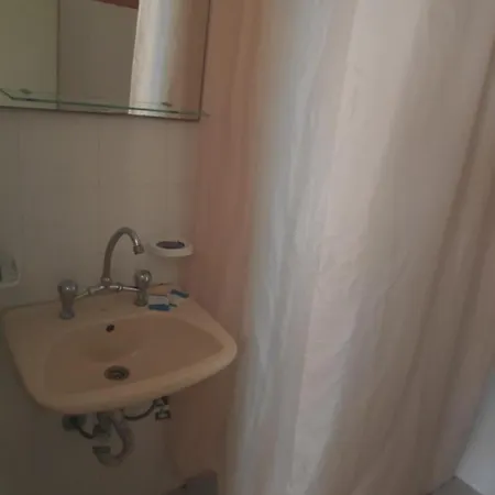 Gæstehus Angela - Zoi 3*