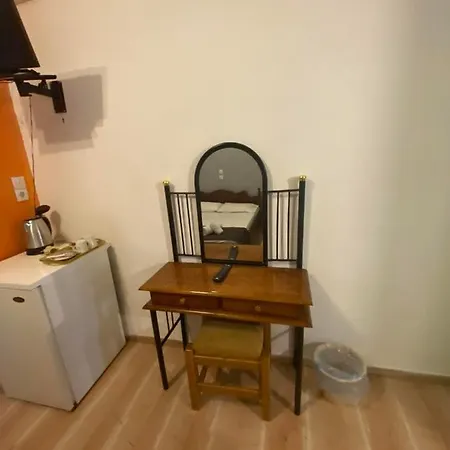 Casa de hóspedes Angela - Zoi 3*