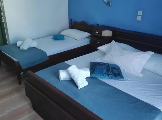 Angela - Zoi Skiathos Town