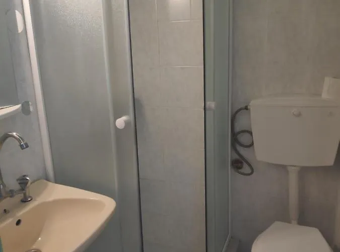 Guest house Angela - Zoi 3*