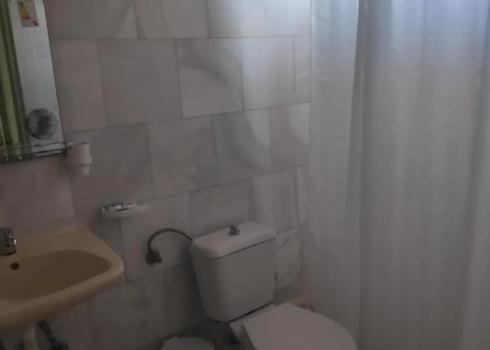 Angela - Zoi Skiathos Town