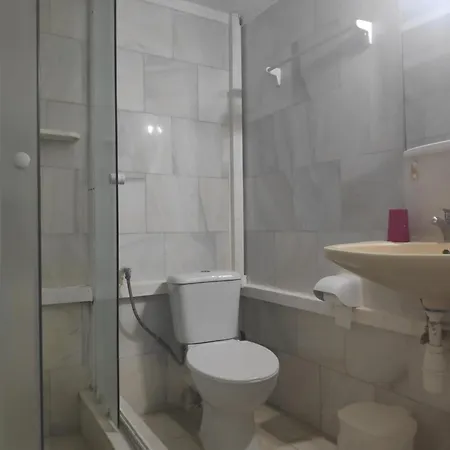 招待所 Angela - Zoi 3*